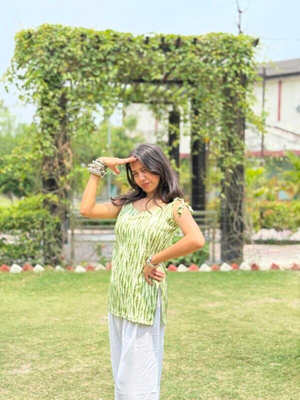 Tie-Dye Green Sleeveless Kurti - Image 4